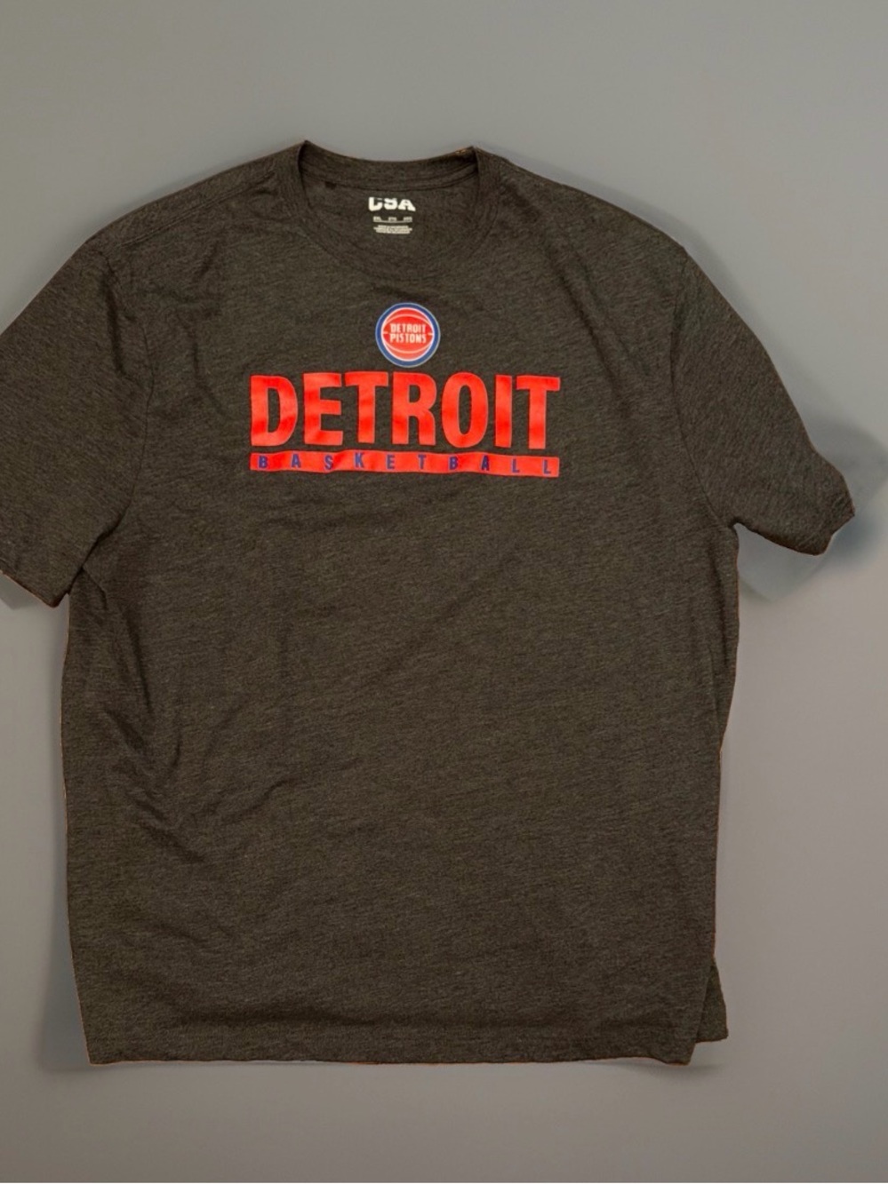 CSA DETROIT PISTONS MEN'S  NBA SHORT SLEEVE TEE 2XL NWOT